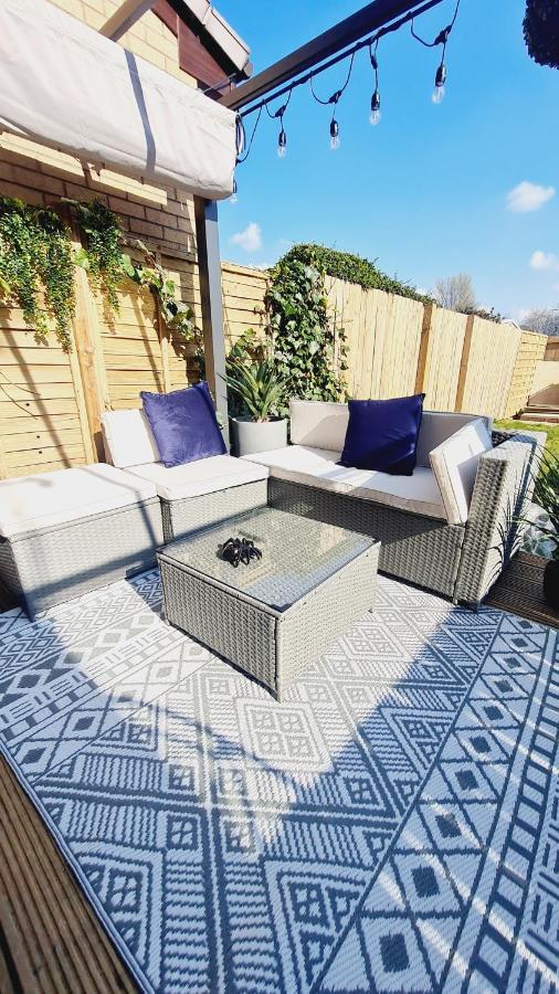 Beautiful 2Bed House With Garden, Walking Distance To Town - Free Parking Lägenhet Glasgow Exteriör bild