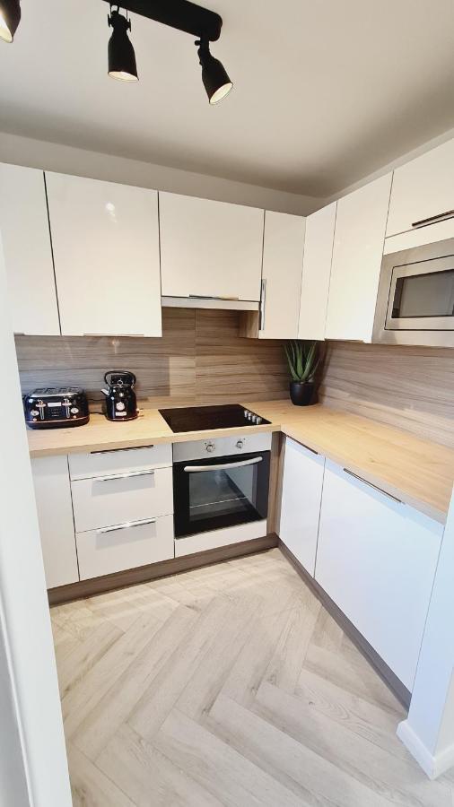 Beautiful 2Bed House With Garden, Walking Distance To Town - Free Parking Lägenhet Glasgow Exteriör bild