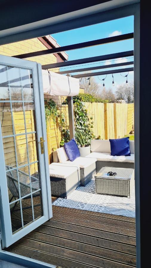 Beautiful 2Bed House With Garden, Walking Distance To Town - Free Parking Lägenhet Glasgow Exteriör bild